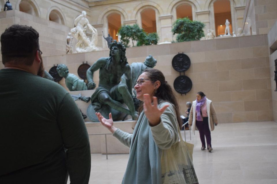 Paris: Best of the Louvre Guided Tour with Pre-booked Ticket - Start Smart at the Louvre Pyramid and Venus Stop