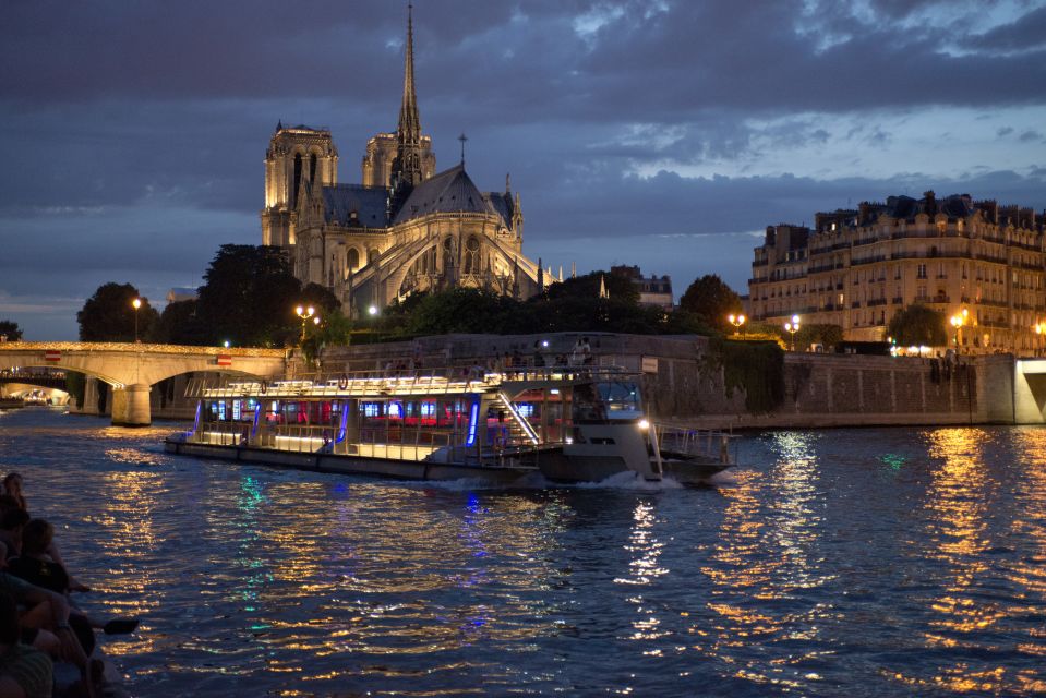 Paris: Big Bus Hop-on Hop-off Tour and Seine River Cruise - The one-hour Seine River cruise: Pontoon No. 3 to evening lights