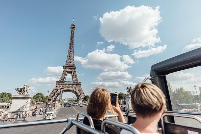 Paris Big Bus Hop-On Hop-Off Tour with Optional River Cruise - The audio, headphones, and onboard WiFi: what you’ll use for real