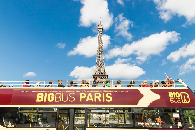 Paris Big Bus Open Top Panoramic Night Tour - The Eiffel Tower sparkling-lights finale (the moment most people remember)