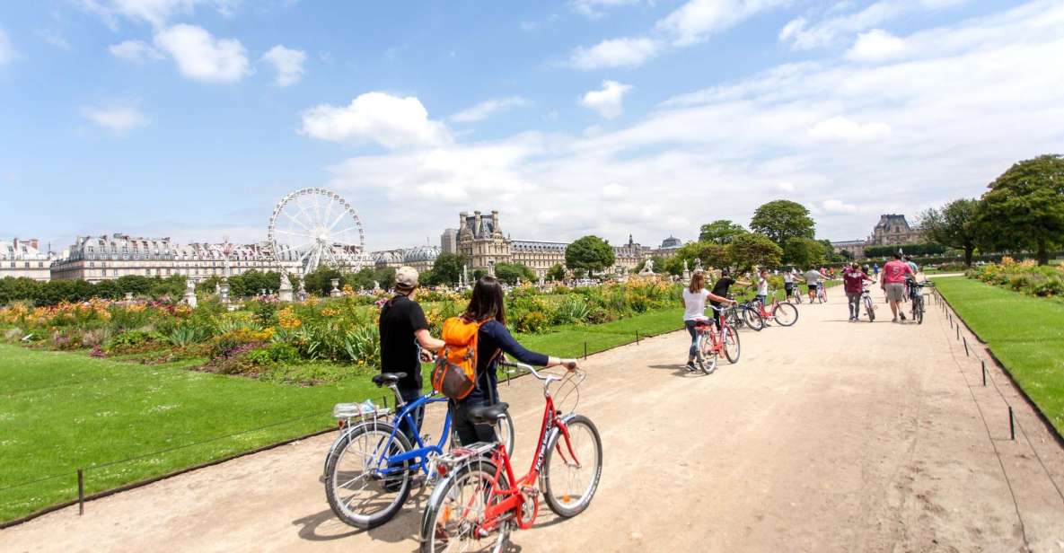 Paris Bike Tour: Eiffel Tower, Place de la Concorde & More - Place de la Concorde: a big square with big meaning
