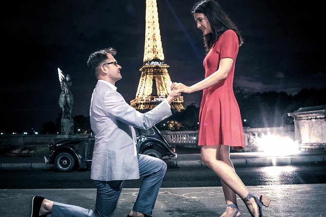 Paris by Night - Notre-Dame by the Seine: short stop, iconic setting