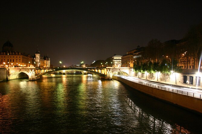Paris by Night Tootbus Tour - Eiffel Tower Time: The Blink-on-the-Hour Magic
