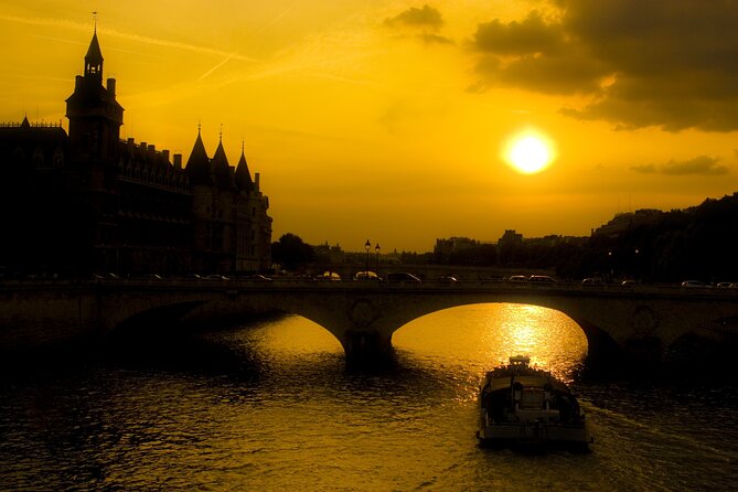Paris by Night Walking Tour: Ghosts, Mysteries and Legends - So Is This a Ghost Tour or a Dark History Walk?