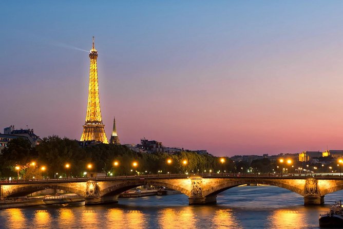 Paris By Night with Seine River Cruise and Roundtrip Luxury Transportation - A comfortable start in a private vehicle