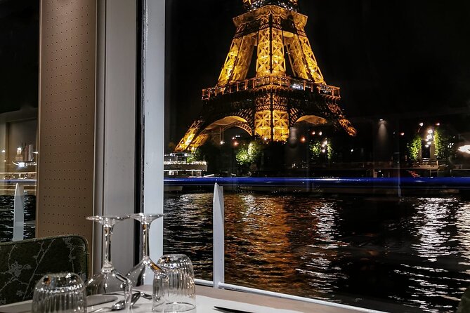 Paris Capitaine Fracasse 3 Course Seine River Dinner Cruise - Service quality: usually warm and attentive, but watch for the timing pitfalls
