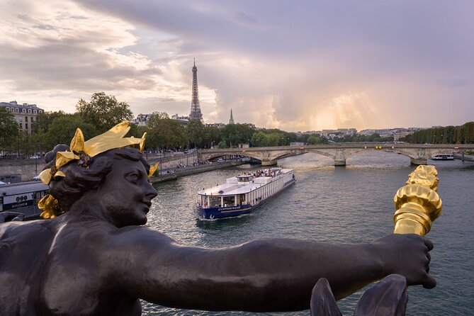 Paris Capitaine Fracasse 3 Course Seine River Dinner Cruise - Timing, weather, and a smooth night on the Seine