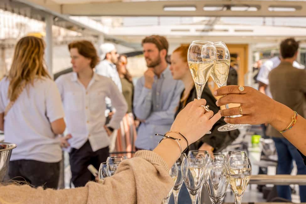 Paris: Champagne Tasting Cruise Departure from Eiffel Tower - Key Things You’ll Notice on This Seine Champagne Tasting
