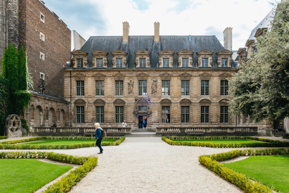 Paris: Charming Nooks and Crannies Bike Tour - Price and value: what $53 buys you in Paris time