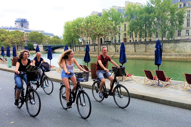 Paris: Charming Nooks and Crannies Bike Tour - Île Saint-Louis to the Marais: medieval streets with modern neighborhood life