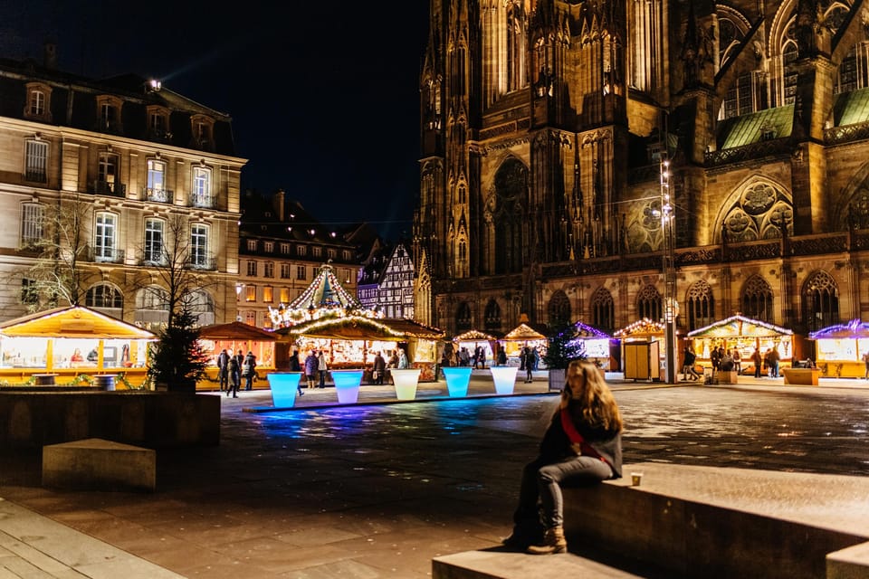 Paris: Christmas Market Guided at Notre Dame & Food Tasting - Starting beside Notre-Dame and the Seine