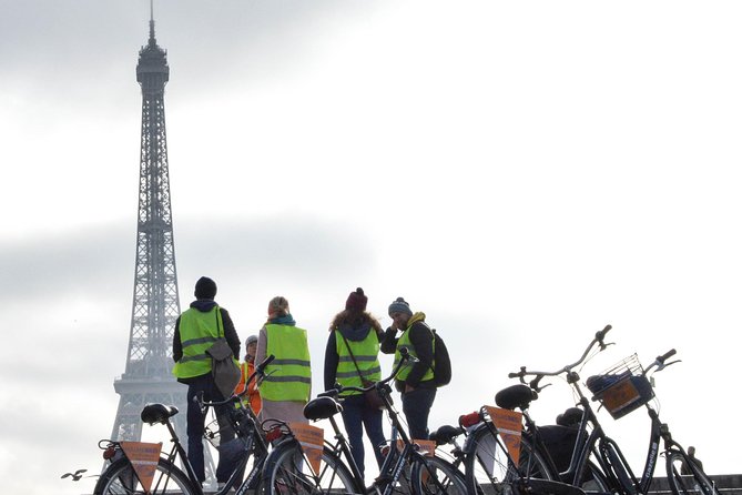 Paris: City Bike Tour on a Dutch Bike - Price and logistics: what $52 buys you for 3 hours