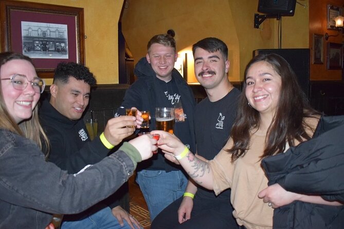 Paris: City Center Guided Pub Crawl with Shots & Club Entry - Your night’s flow: from the first shot to the final club