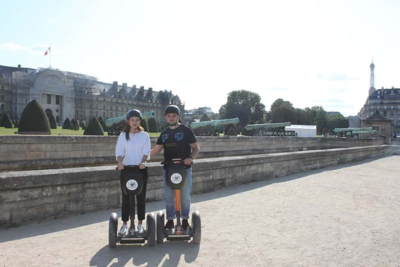 Paris: City Highlights on a Segway - Champ de Mars, École Militaire, and the Eiffel Tower
