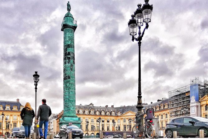 Paris City of Fashion History Private Guided Walking Tour - Palais-Royal and the Colonnes de Buren Photo Moment