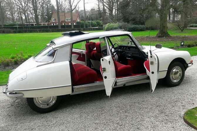 Paris City Tour 2h00 Citroën DS Vintage with Open Roof - Paris In a Vintage Citroën DS: What 2 Hours Really Covers