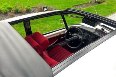 Paris City Tour 3h00 Citroën DS Vintage with Open Roof - Three hours through Paris, with the route shaped around you