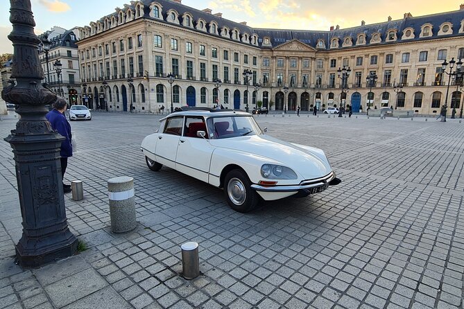 Paris City Tour 3h00 Citroën DS Vintage with Open Roof - Champs-Élysées and Place de la Concorde