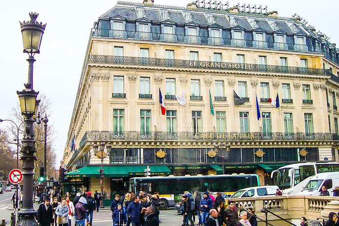 Paris City Tour with Private Friendly Guide and all Must-See Sites - Champs-Élysées, Place de la Concorde, and Arc de Triomphe: photo time with real context