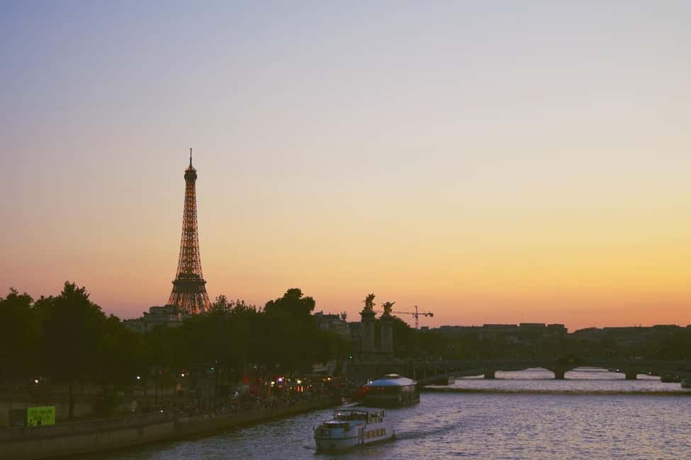 Paris: City Walking Tour and Seine River Cruise - Meeting point advice at Place Vendôme