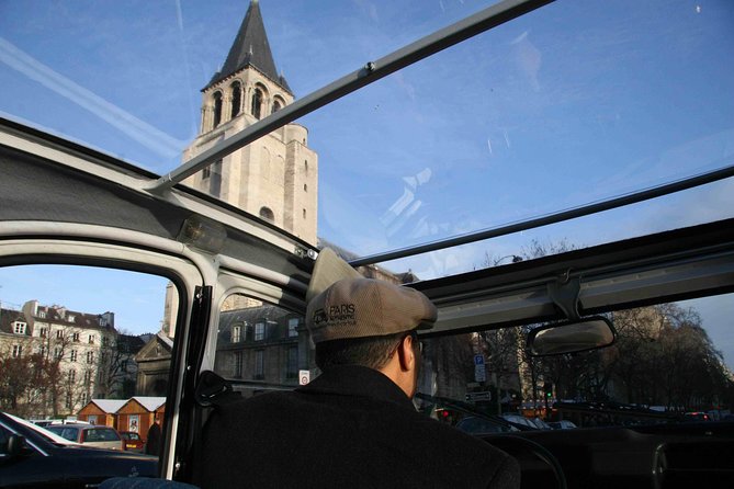 Paris Classic tour in 2CV - Louvre pass-by: why a quick view still helps you later