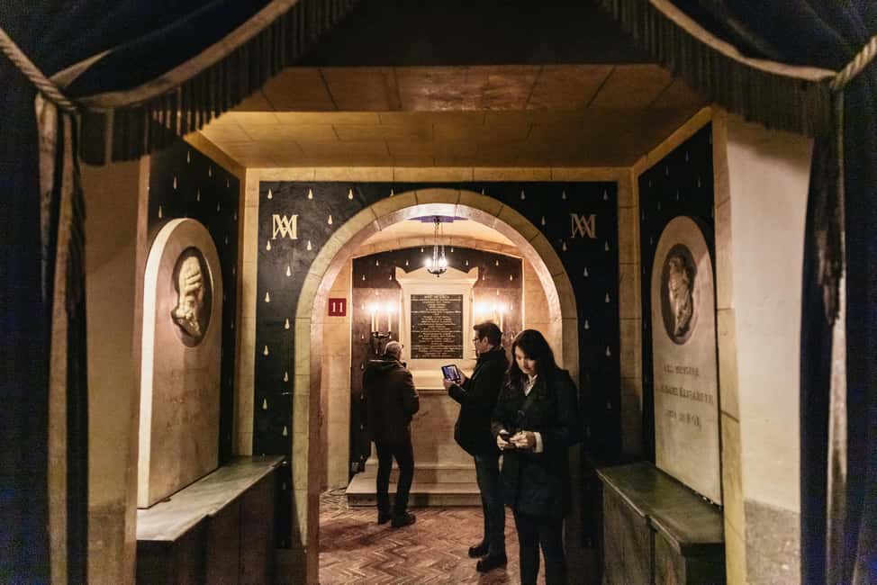 Paris: Conciergerie Ticket with Histopad - Key highlights you’ll notice inside