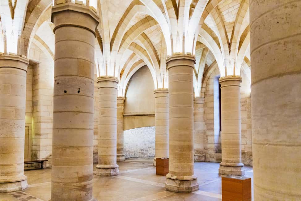Paris: Conciergerie Ticket with Histopad - Entering and getting your bearings at the Conciergerie