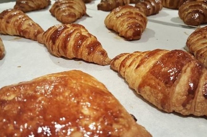 Paris Cooking Class: Chocolate Éclairs and Cream Puffs - Chocolate éclairs: icing, finishing, and that proper éclair look