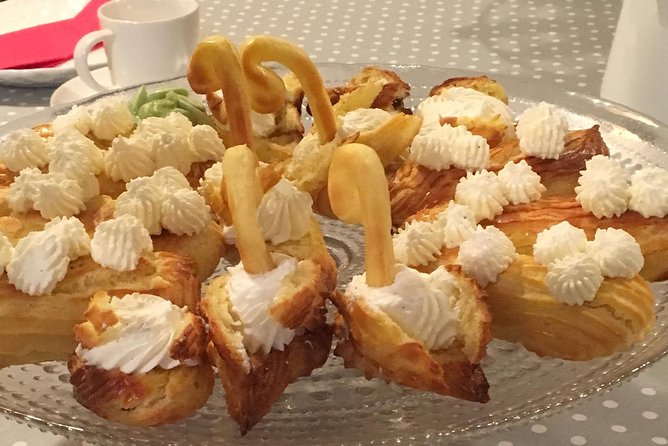 Paris Cooking Class: Chocolate Éclairs and Cream Puffs - Cream puffs: piping rounds and keeping the shape