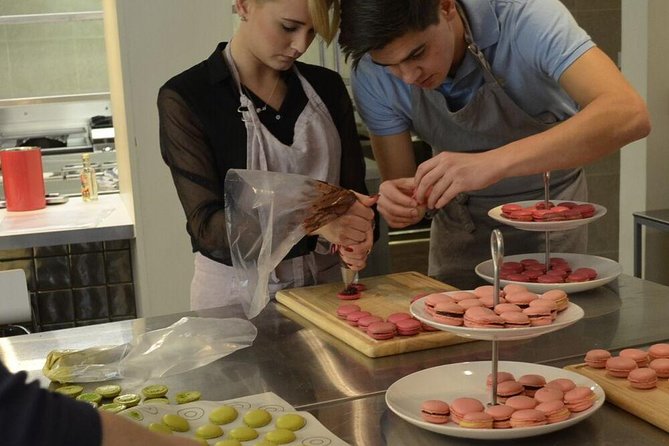 Paris Cooking Class: Learn How to Make Macarons - The welcome drink and instructor check-in: where the class tone gets set