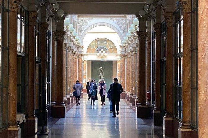 Paris Covered Passages Treasure Hunt — Self-guided Game - Crossing into Passage Jouffroy