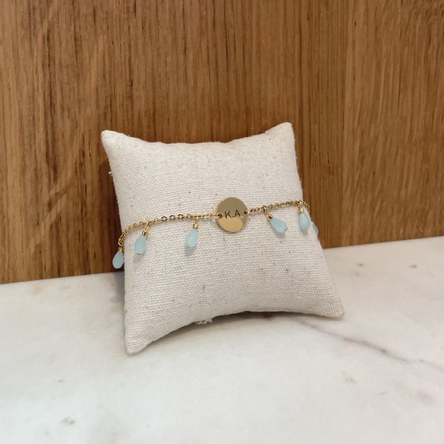 Paris: Create Your Own DIY Jewelry Souvenir Workshop - How Personalization Works with an Engraved Medal