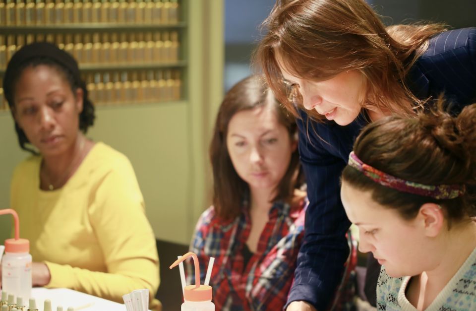 Paris: Create your Signature Scent Perfume Workshop - Practical tips to make your blending go smoother