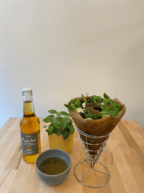 Paris: Crepes and cider tasting Experience - A small Breton meal in central Paris