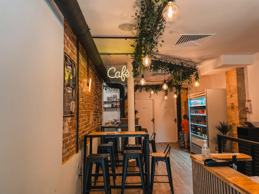 Paris: Crepes and cider tasting Experience - What the one-hour visit feels like