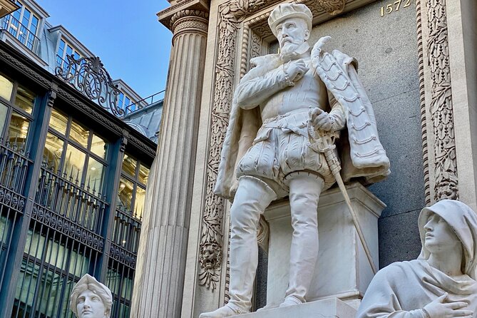 Paris Criminal Past, audioguided walking tour - Hôtel de Ville, a grand ending with a grim past