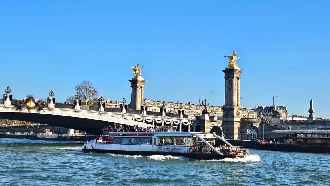 Paris: Cruise from The Canal Saint Martin to The Seine River - Canal Saint-Martin: locks, bridges, and that tunnel near the Bastille