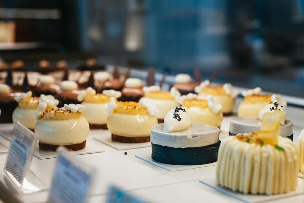 Paris: Curated Sweet Tour by a French Pastry School - The six tastings, stop by stop