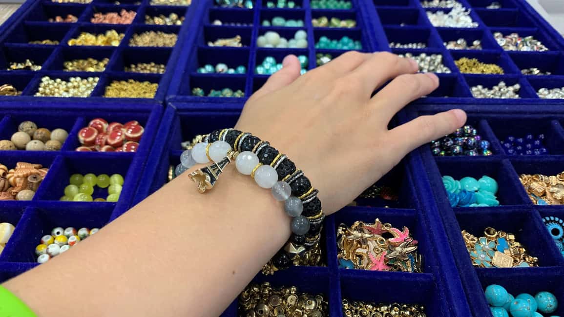 Paris: Custom Souvenir Bracelet Workshop - Best for couples, birthdays, and small-group fun in the center of Paris