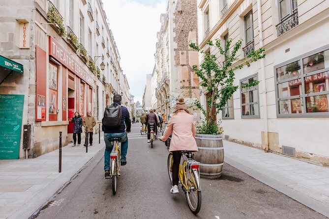Paris day Bike Rental - Riding beside the Seine