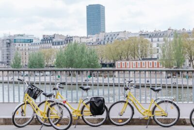 Paris: Day Bike Rental - Following the Seine by bicycle