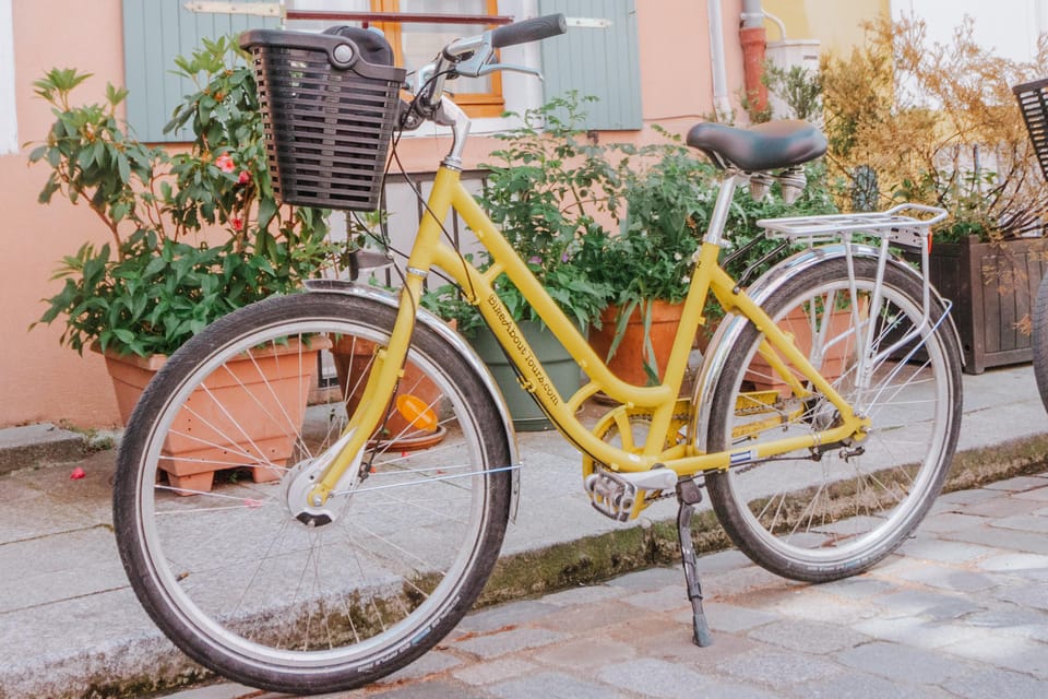Paris: Day Bike Rental - What to pack for a comfortable day