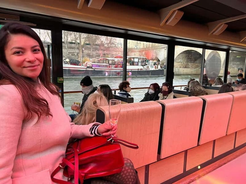 Paris: Day or Evening River Cruise with Musical Ambiance - Audio Guide Options: Helpful, Not Overbearing