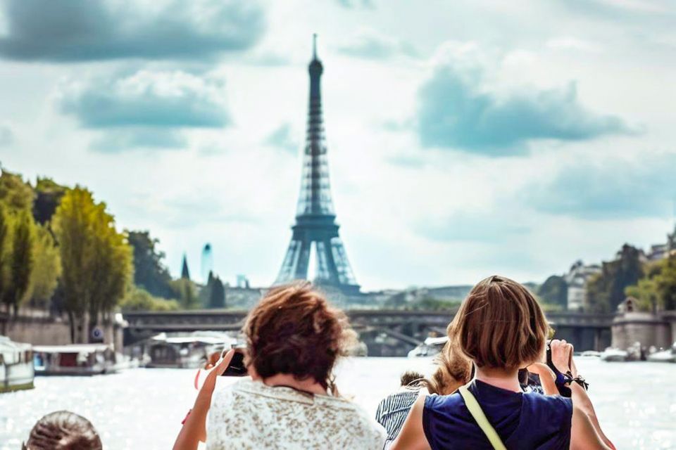 Paris: Day or Sunset Cruise with Drink, Ice Cream or Dessert - Key Things That Make This Cruise Worth Your Hour