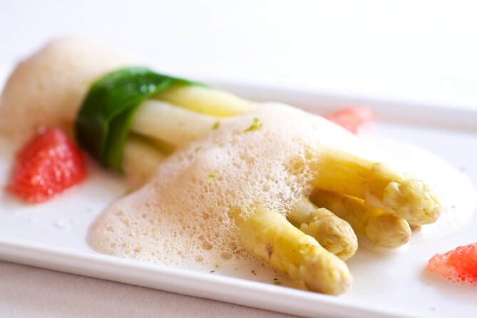 Paris Dinner Show Opera Bel Canto - Vegetarian menu and family details that help