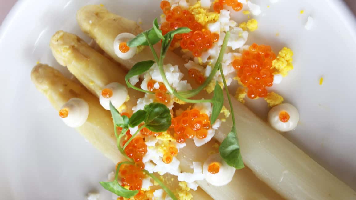 Paris: Early Dinner at Madame Brasserie in the Eiffel Tower - Who should book this Eiffel Tower early dinner?