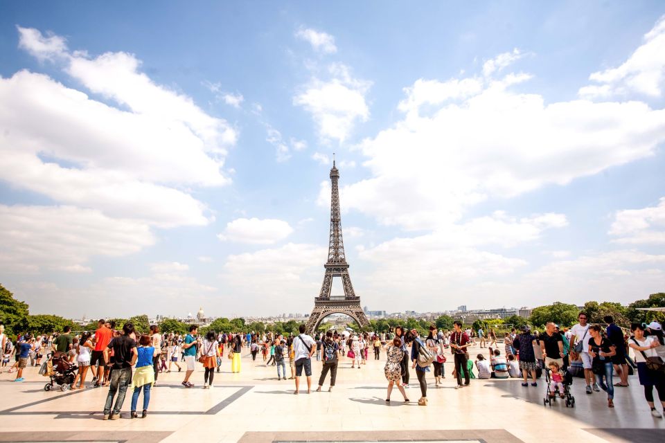 Paris: Eiffel Tower Access by Elevator & Seine River Cruise - Level 2 views and photo strategy: where your best pictures tend to happen