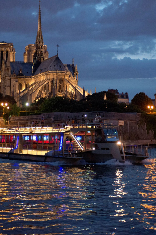 Paris: Eiffel Tower, Dinner Cruise and Moulin Rouge Show - Champagne and drink expectations: what’s included and what you may pay for