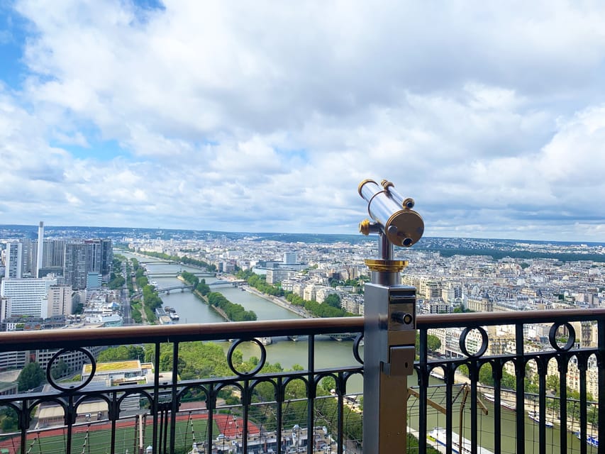 Paris: Eiffel Tower Elevator 2nd Level and Summit Access - The guide portion: what you get, and where they stop