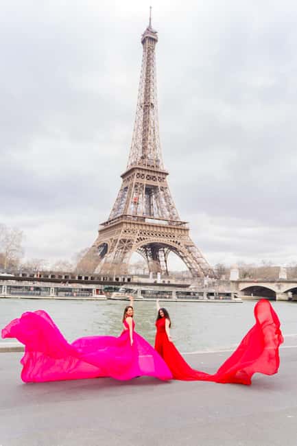 Paris: Eiffel Tower Flying-Dress Photoshoot jonadress - Quick hits before you book
